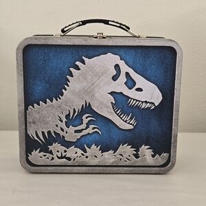 Jurassic World Universal Studios Silver Blue Dinosaur Metal Tin Lunchbox 2015